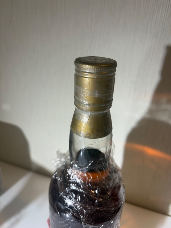 マッカラン レッドリボン 1950（お酒）の商品画像 - 査定依頼日：2026年9月29日 - 最高査定価格：650,000円
