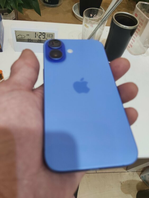 iPhone iPhone 16 128GB au（スマホ）の商品画像 - 査定依頼日：2026年7月15日 - 最高査定価格：80,000円