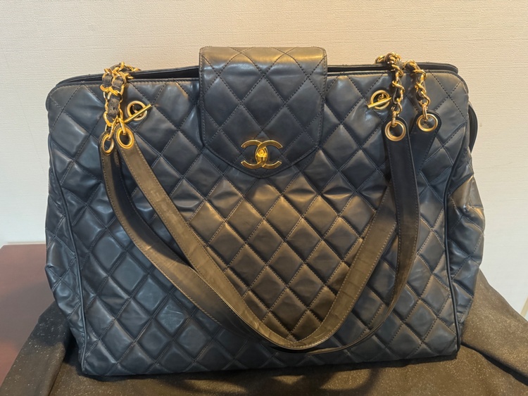 スーパーモデルバッグ（素材ラバー）（ブランドバッグ）の商品画像 - 査定依頼日：2026年1月5日 - 最高査定価格：420,000円