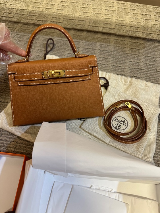 Hermès Gold Epsom Mini Kelly II 20 GHW_B（ブランドバッグ）の商品画像 - 査定依頼日：2025年8月28日 - 最高査定価格：3,450,000円