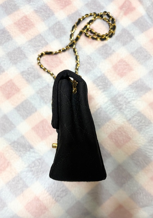 シャネル　バッグ　マトラッセ ミニ チェーンショルダーバッグ（ブランドバッグ）の商品画像 - 査定依頼日：2026年2月3日 - 最高査定価格：200,000円