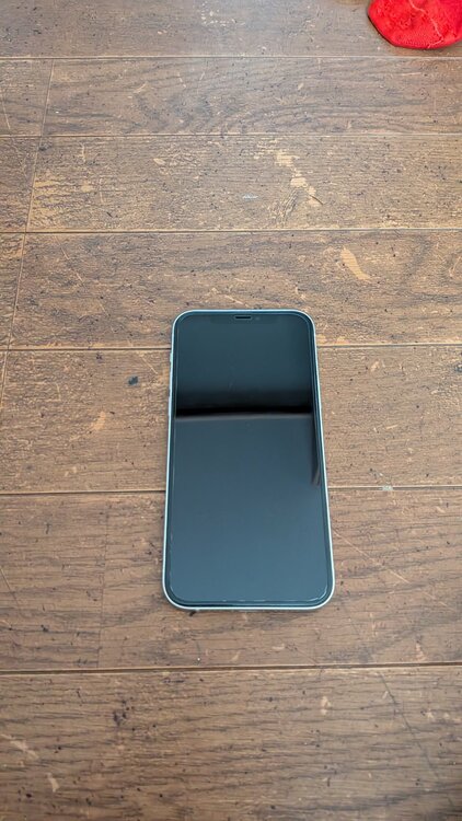 iPhone 13 128GB Softbank（スマホ）の商品画像 - 査定依頼日：2026年5月17日 - 最高査定価格：28,000円