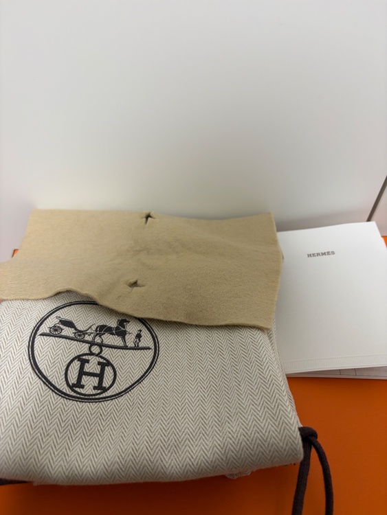 Lindy 26（ブランドバッグ）の商品画像 - 査定依頼日：2025年12月23日 - 最高査定価格：1,200,000円