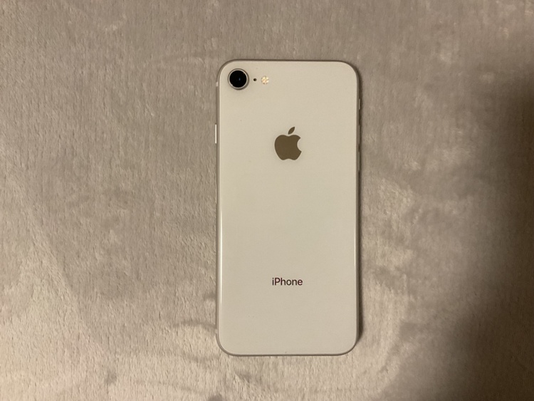 iPhone8 256GB docomo（スマホ）の商品画像 - 査定依頼日：2026年1月11日 - 最高査定価格：8,000円