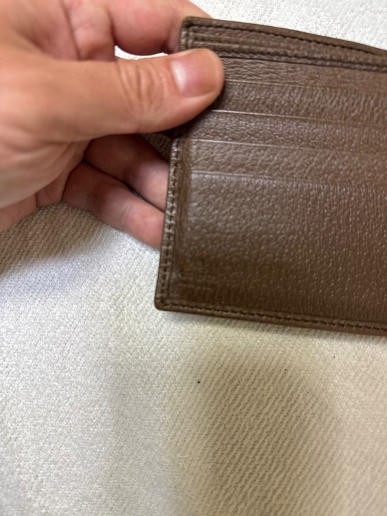 GUCCI 二つ折り財布 597609 シェリーライン（ブランド財布・小物）の商品画像 - 査定依頼日：2025年10月11日 - 最高査定価格：9,000円