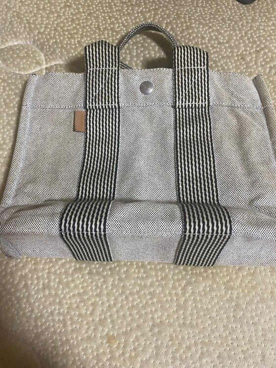 エルメスフールテゥpm（ブランドバッグ）の商品画像 - 査定依頼日：2025年5月12日 - 最高査定価格：12,000円