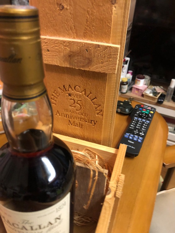 ウイスキー マッカラン （お酒）の商品画像 - 査定依頼日：2025年6月18日 - 最高査定価格：330,000円