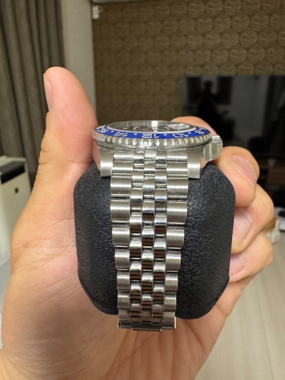 ロレックス GMTマスター （高級時計）の商品画像 - 査定依頼日：2025年6月6日 - 最高査定価格：2,600,000円