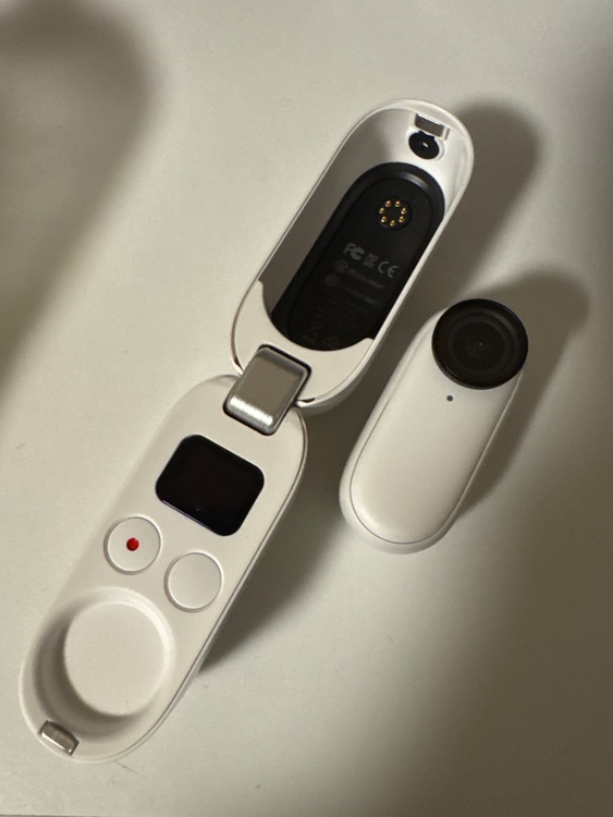 インスタ360 go2（カメラ）の商品画像 - 査定依頼日：2026年1月27日 - 最高査定価格：15,000円