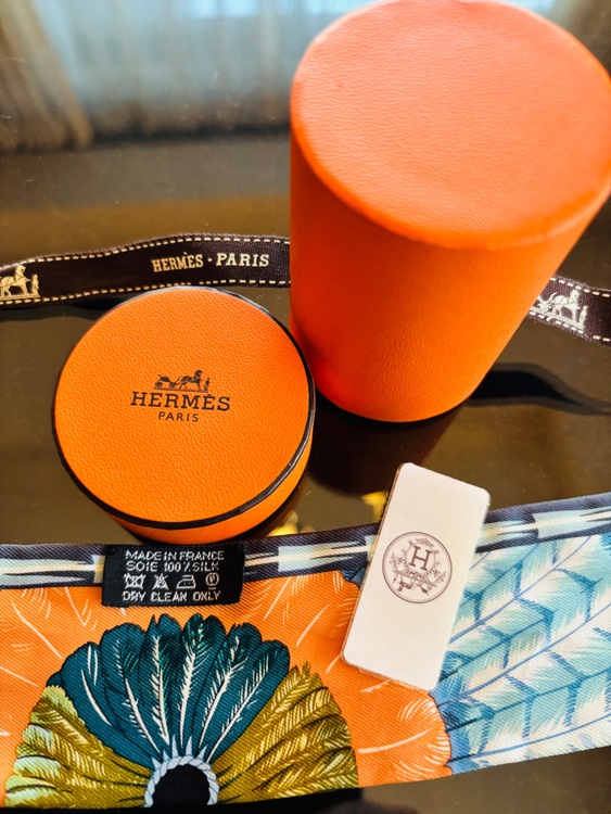 Twilly シルクツイル 絹 100%（古着・ファッション）の商品画像 - 査定依頼日：2025年8月7日 - 最高査定価格：10,000円