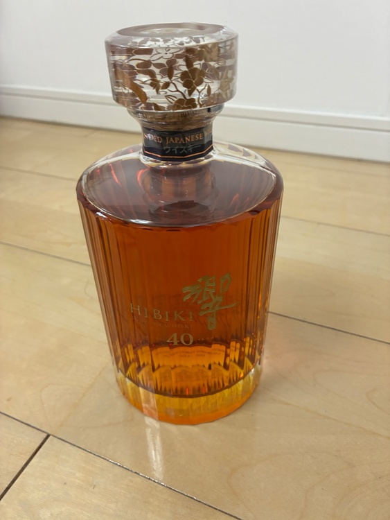 ウイスキー サントリー響 （お酒）の商品画像 - 査定依頼日：2026年1月15日 - 最高査定価格：4,500,000円