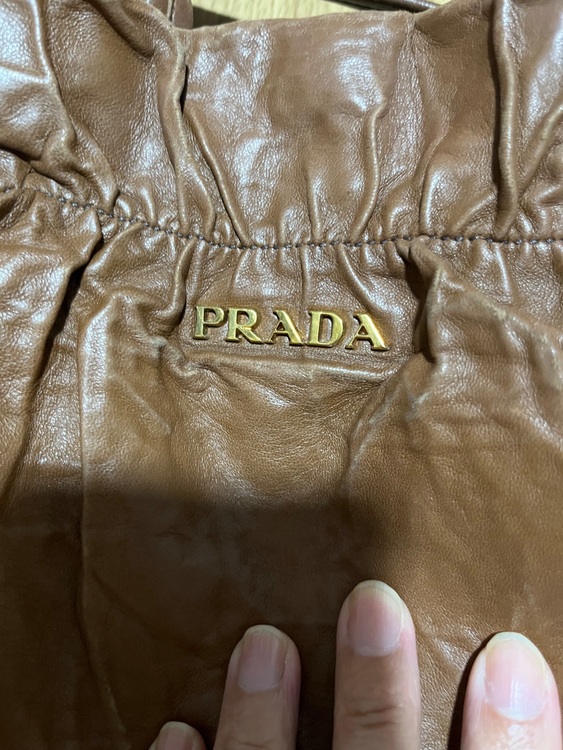 プラダショルダーバッグ（ブランドバッグ）の商品画像 - 査定依頼日：2025年9月30日 - 最高査定価格：25,000円