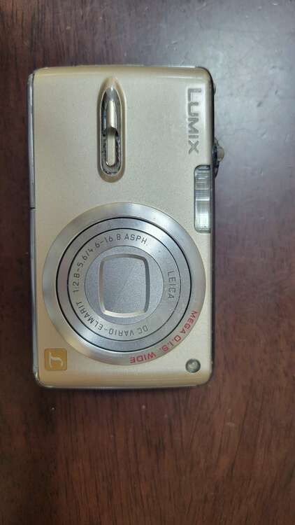 LUMIX（カメラ）の商品画像 - 査定依頼日：2025年5月31日 - 最高査定価格：6,000円