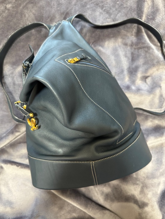 ロエベのリュック（ブランドバッグ）の商品画像 - 査定依頼日：2025年7月13日 - 最高査定価格：26,000円