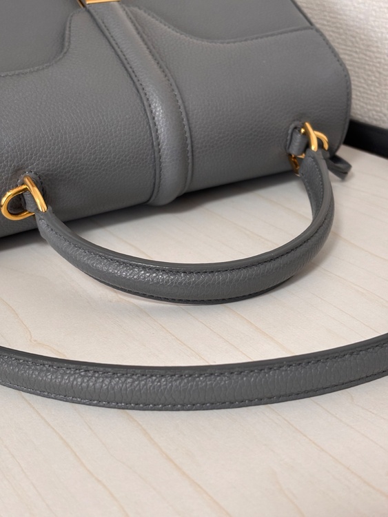 セリーヌ  （ブランドバッグ）の商品画像 - 査定依頼日：2026年4月21日 - 最高査定価格：150,000円