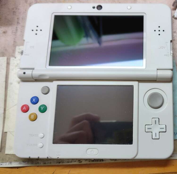 new任天堂3DS（ゲーム機本体・ゲームソフト）の商品画像 - 査定依頼日：2025年2月6日 - 最高査定価格：14,000円