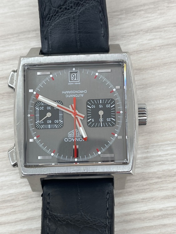 タグホイヤー モナコ caw211a（高級時計）の商品画像 - 査定依頼日：2025年11月16日 - 最高査定価格：580,000円