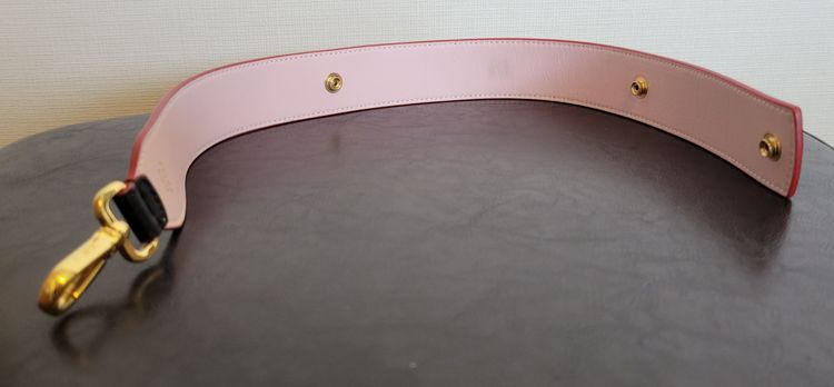 FENDI　ストラップユー　ネイビー（ブランド財布・小物）の商品画像 - 査定依頼日：2022年6月24日 - 最高査定価格：7,000円