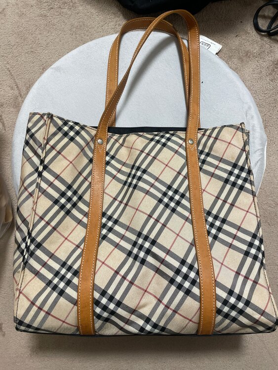 その他 バーバリー （ブランドバッグ）の商品画像 - 査定依頼日：2025年4月23日 - 最高査定価格：1,000円