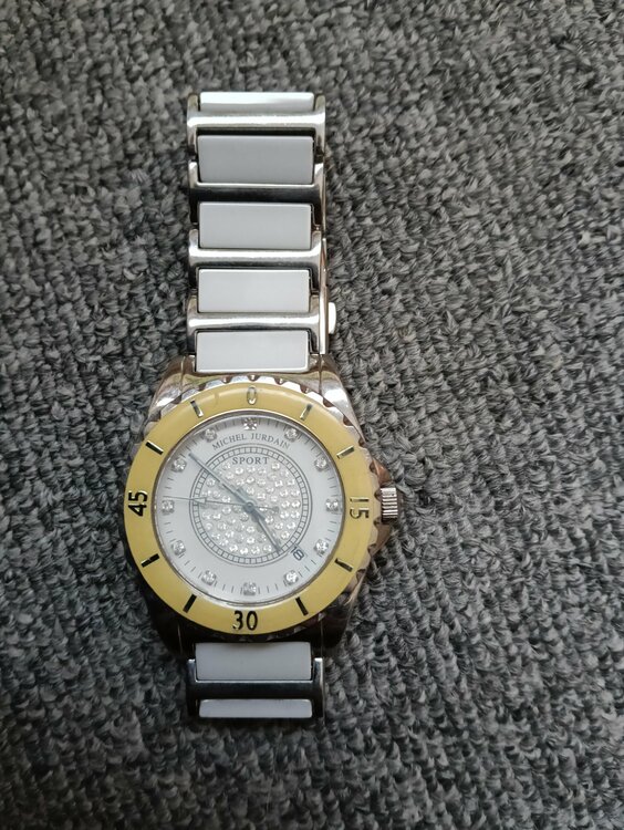 その他 その他 michel Jurdain MG7100G（高級時計）の商品画像 - 査定依頼日：2026年1月22日 - 最高査定価格：1,100円