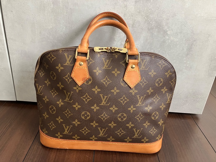 アルマ（ブランドバッグ）の商品画像 - 査定依頼日：2026年2月13日 - 最高査定価格：70,000円