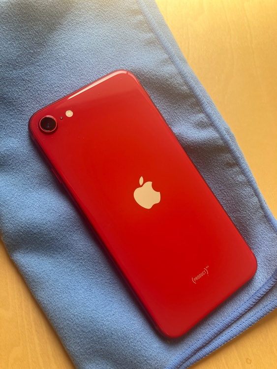 iPhone SE (第 2 世代) 64GB SIMフリー（スマホ）の商品画像 - 査定依頼日：2026年4月19日 - 最高査定価格：13,000円