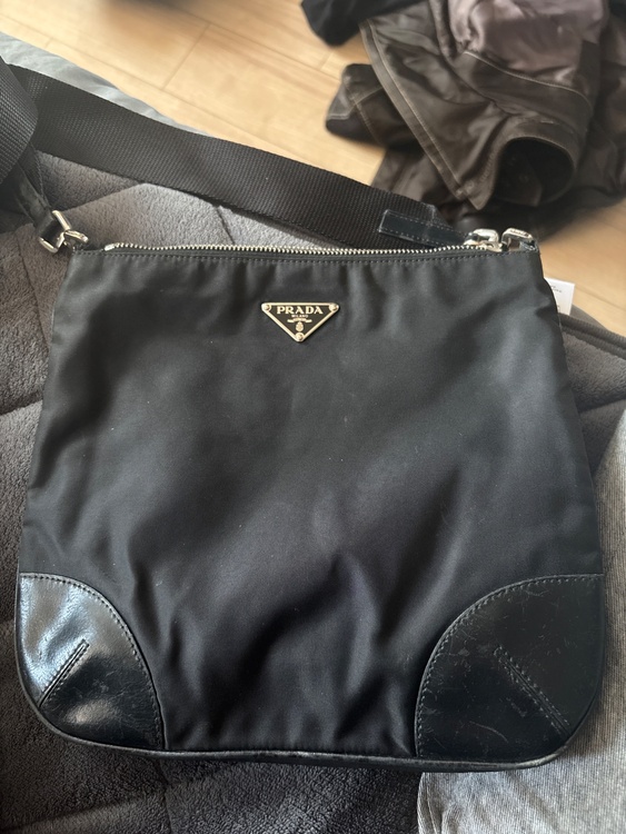 プラダ  （ブランドバッグ）の商品画像 - 査定依頼日：2026年2月5日 - 最高査定価格：25,000円