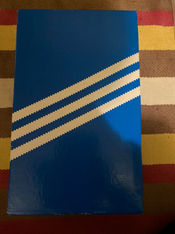 GZ3741adidasスニーカー（古着・ファッション）の商品画像 - 査定依頼日：2026年3月11日 - 最高査定価格：3,000円