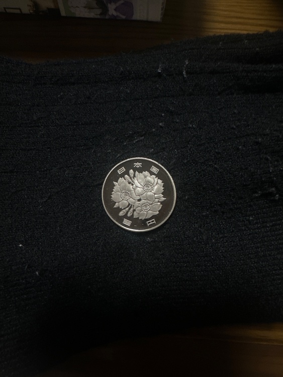 100円玉（金・貴金属）の商品画像 - 査定依頼日：2026年6月8日 - 最高査定価格：100,000円