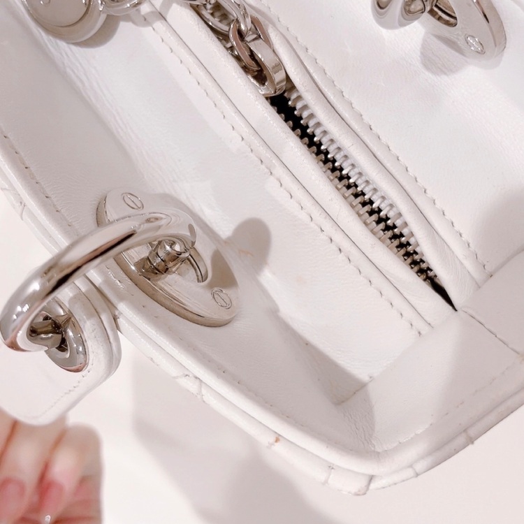 レディディオール シリアルナンバー 12-BO-0116（ブランドバッグ）の商品画像 - 査定依頼日：2025年6月11日 - 最高査定価格：250,000円