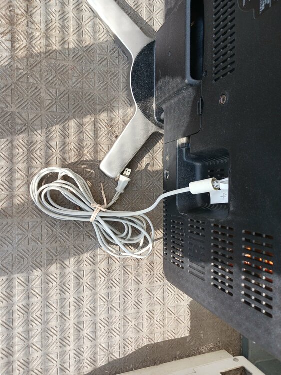 AQUOS 　LC-32D10（家電）の商品画像 - 査定依頼日：2026年1月24日 - 最高査定価格：1,000円