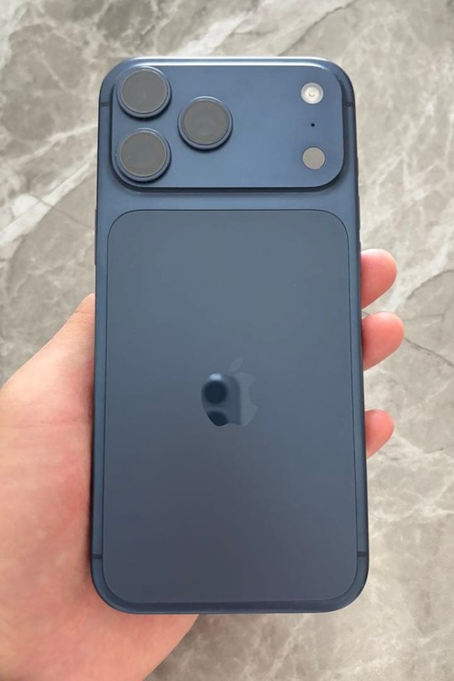 iPhone 17 Pro Max 256GB SIMフリー（スマホ）の商品画像 - 査定依頼日：2026年4月27日 - 最高査定価格：168,000円