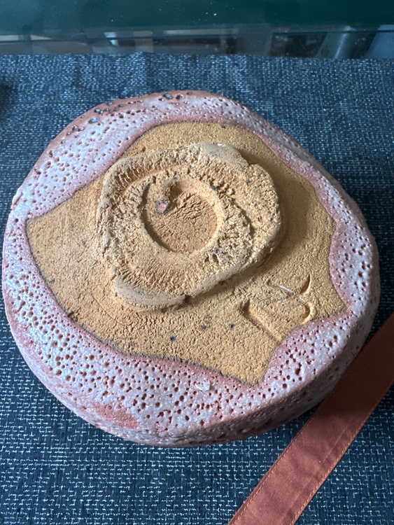 鈴木五郎作鼠志野茶碗（美術品・骨董品）の商品画像 - 査定依頼日：2026年4月18日 - 最高査定価格：10,000円