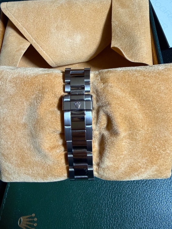 ロレックス ヨットマスター 1662（高級時計）の商品画像 - 査定依頼日：2025年12月4日 - 最高査定価格：1,450,000円