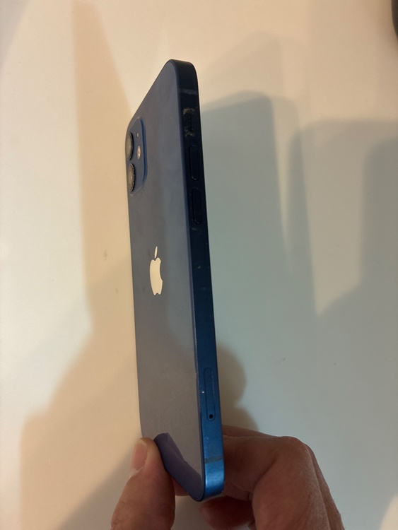 iPhone 12 64GB Softbank（スマホ）の商品画像 - 査定依頼日：2026年4月23日 - 最高査定価格：24,000円