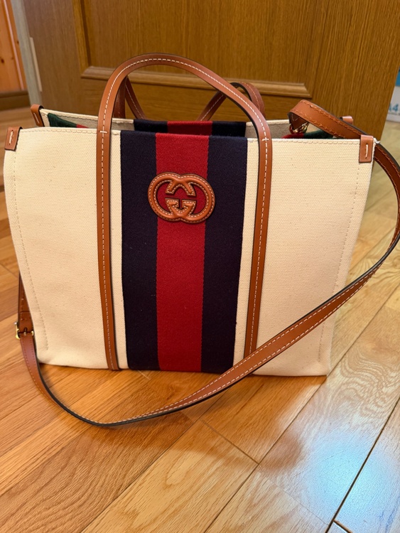 2WAY トートバッグ　白/ネイビー/レッド　キャンバス/レザー（ブランドバッグ）の商品画像 - 査定依頼日：2026年4月19日 - 最高査定価格：95,000円