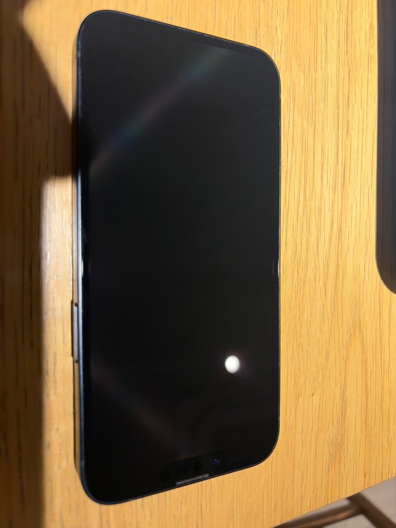 iPhone 14 128GB au（スマホ）の商品画像 - 査定依頼日：2026年4月29日 - 最高査定価格：50,000円