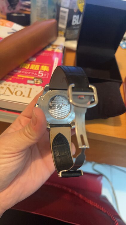 カリブル ドゥ カルティエ（高級時計）の商品画像 - 査定依頼日：2025年4月13日 - 最高査定価格：400,000円