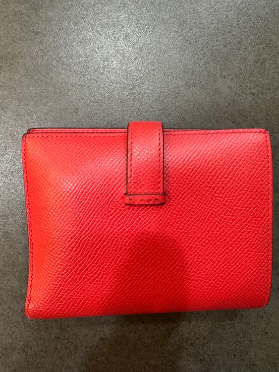 エルメスべアンコンパクト（ブランド財布・小物）の商品画像 - 査定依頼日：2025年9月7日 - 最高査定価格：11,000円