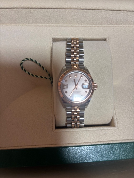 ロレックス デイデイト （高級時計）の商品画像 - 査定依頼日：2025年11月27日 - 最高査定価格：2,250,000円