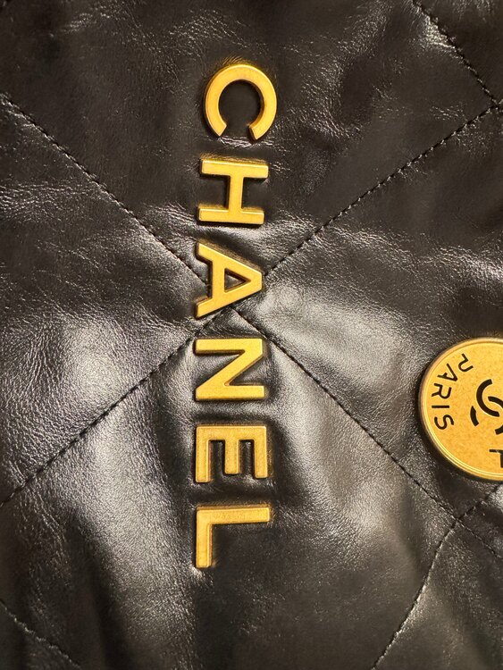 CHANEL22mini（ブランドバッグ）の商品画像 - 査定依頼日：2025年2月3日 - 最高査定価格：600,000円