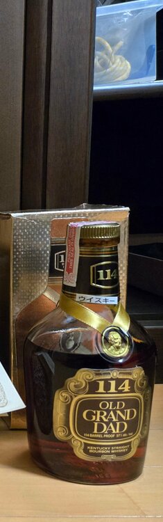ウイスキー オールドグランダッド（お酒）の商品画像 - 査定依頼日：2026年8月12日 - 最高査定価格：75,000円