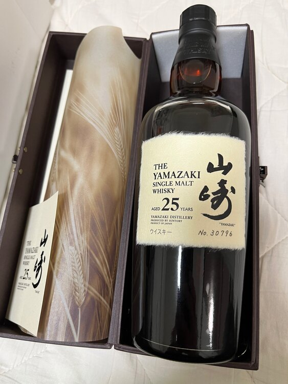 ウイスキー サントリー山崎 （お酒）の商品画像 - 査定依頼日：2024年12月24日 - 最高査定価格：1,001,000円