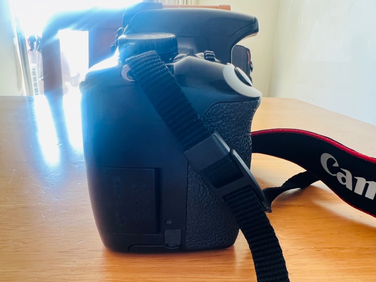 kissx2（カメラ）の商品画像 - 査定依頼日：2025年10月17日 - 最高査定価格：8,000円