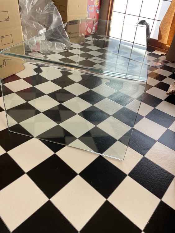 ガラステーブル（家具・寝具）の商品画像 - 査定依頼日：2023年2月25日