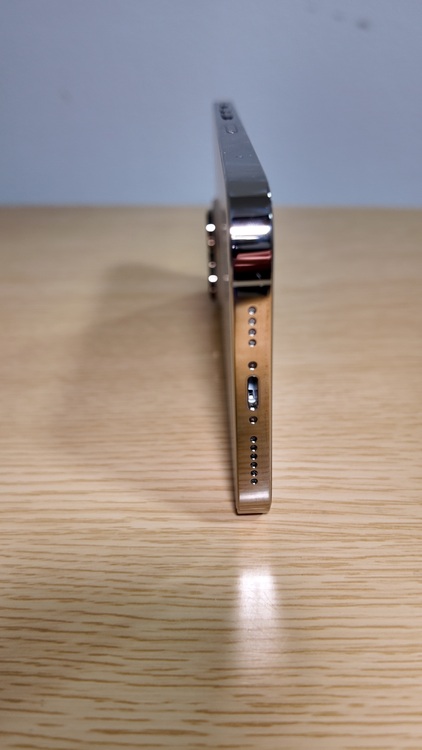 LH9JX40HGL（スマホ）の商品画像 - 査定依頼日：2025年8月10日 - 最高査定価格：96,000円