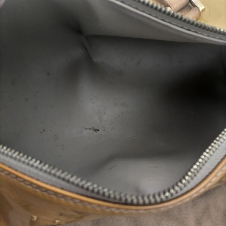 ヴェルニパピヨン（ブランドバッグ）の商品画像 - 査定依頼日：2025年11月3日 - 最高査定価格：10,000円