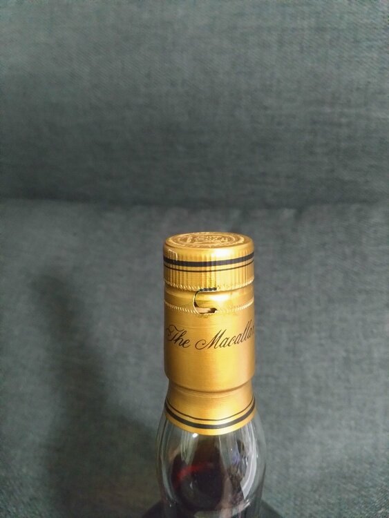 ザ・マッカラン18年（お酒）の商品画像 - 査定依頼日：2025年12月15日 - 最高査定価格：223,000円