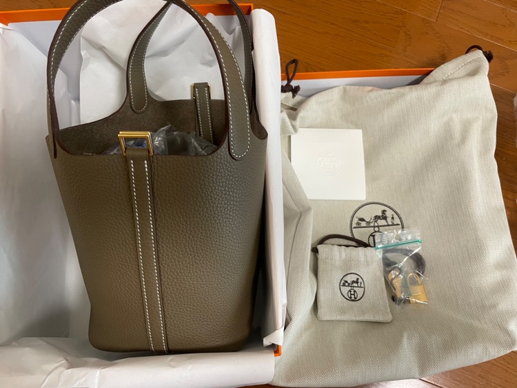 ピコタンロックPM（ブランドバッグ）の商品画像 - 査定依頼日：2025年6月5日 - 最高査定価格：700,000円