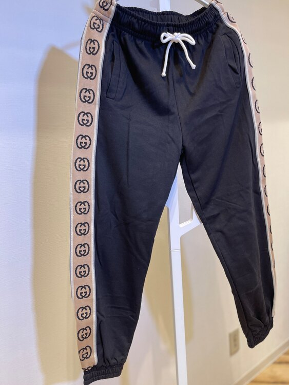 スウェットパンツサイドロゴ（古着・ファッション）の商品画像 - 査定依頼日：2024年12月12日 - 最高査定価格：20,000円